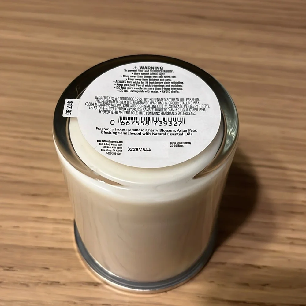 Bath & Body Works Single Wick Candle. Japanese Cherry Blossom.